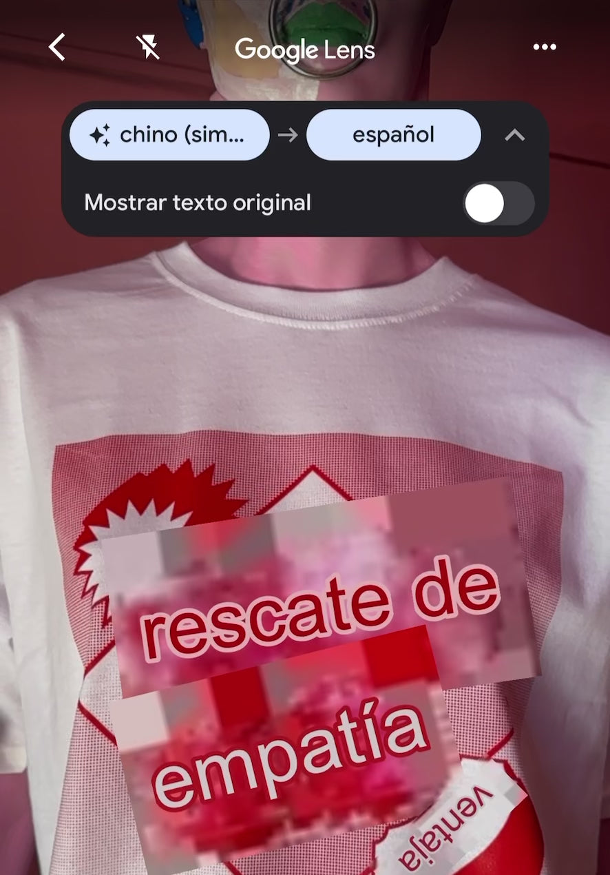 Remera La empatia salva en chino - color blanco con rojo